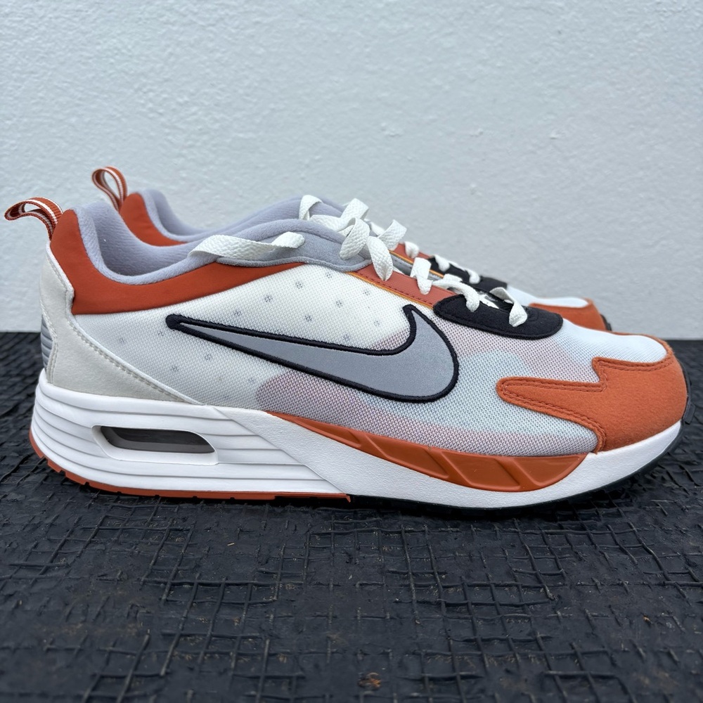 Nike Air Max Solo Texas Longhorns College Shoes Sneakers FZ4842-001 Size 9.5 NEW